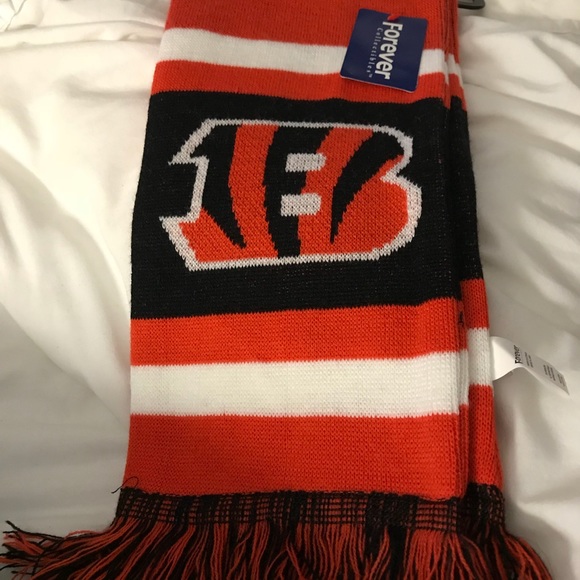 Forever Collectible Accessories - Bengals Winter Scarf